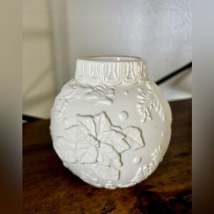 Lenox White Embossed Poinsettia Ceramic Candle Holder